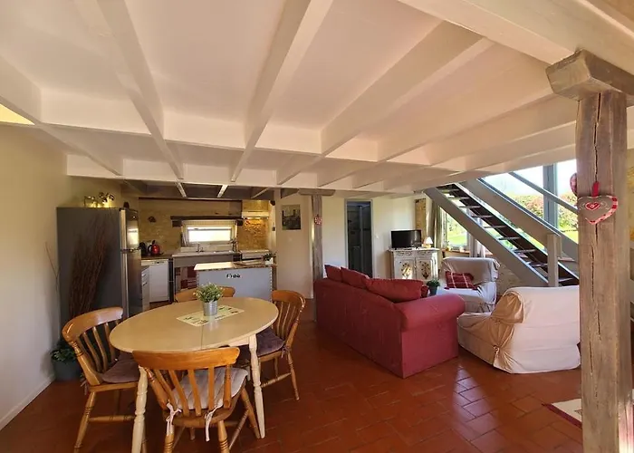 Domaine D'aurel Le Tillou - La Bichonniere - Le Pigeonnier - La Prairie *